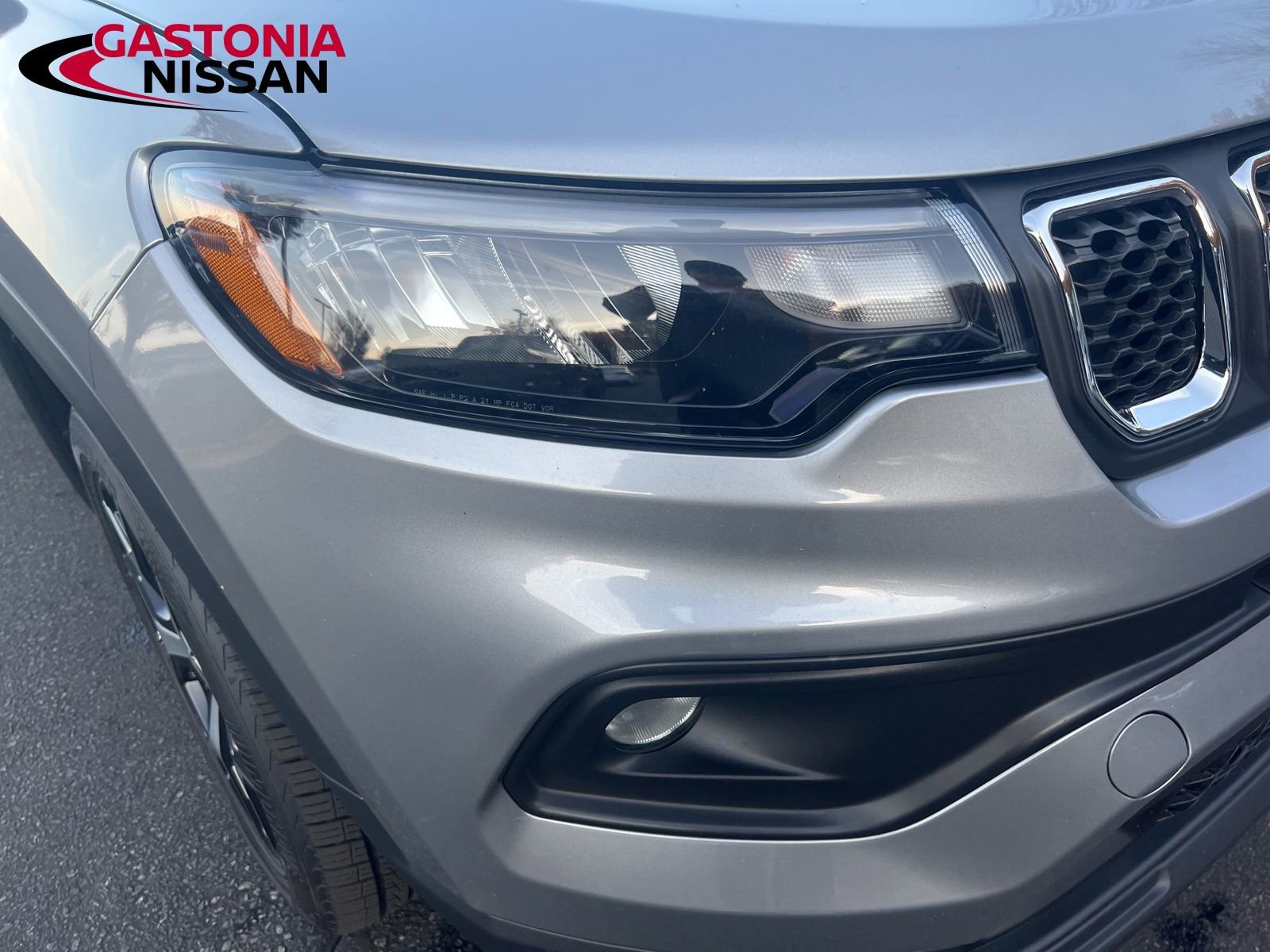 Used 2024 Jeep Compass Latitude image 5