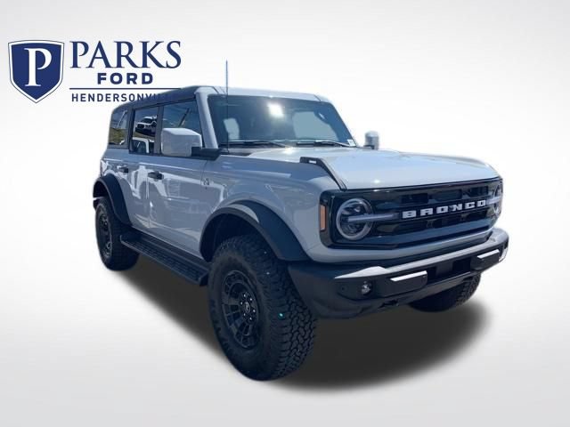 New 2026 Ford Bronco Outer Banks w/ Sasquatch Package AWD/4WD image 1