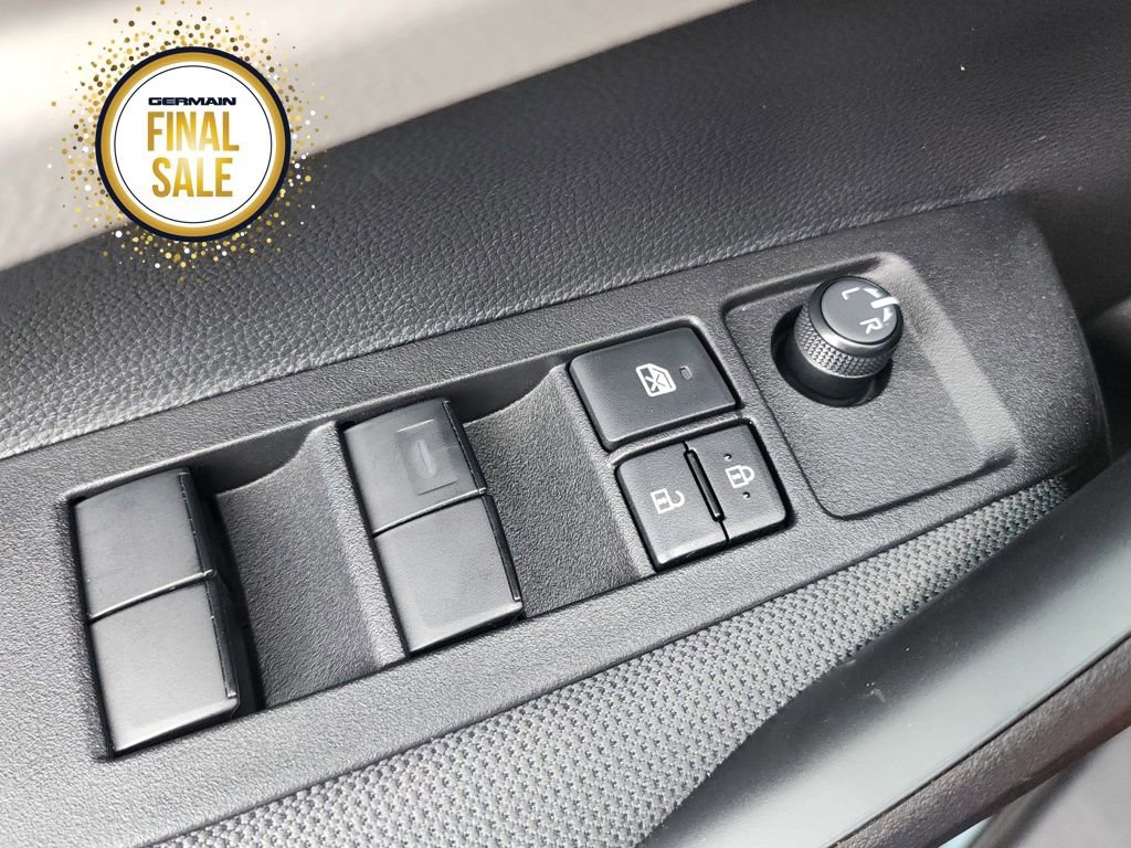 Used 2025 Toyota Corolla LE image 24