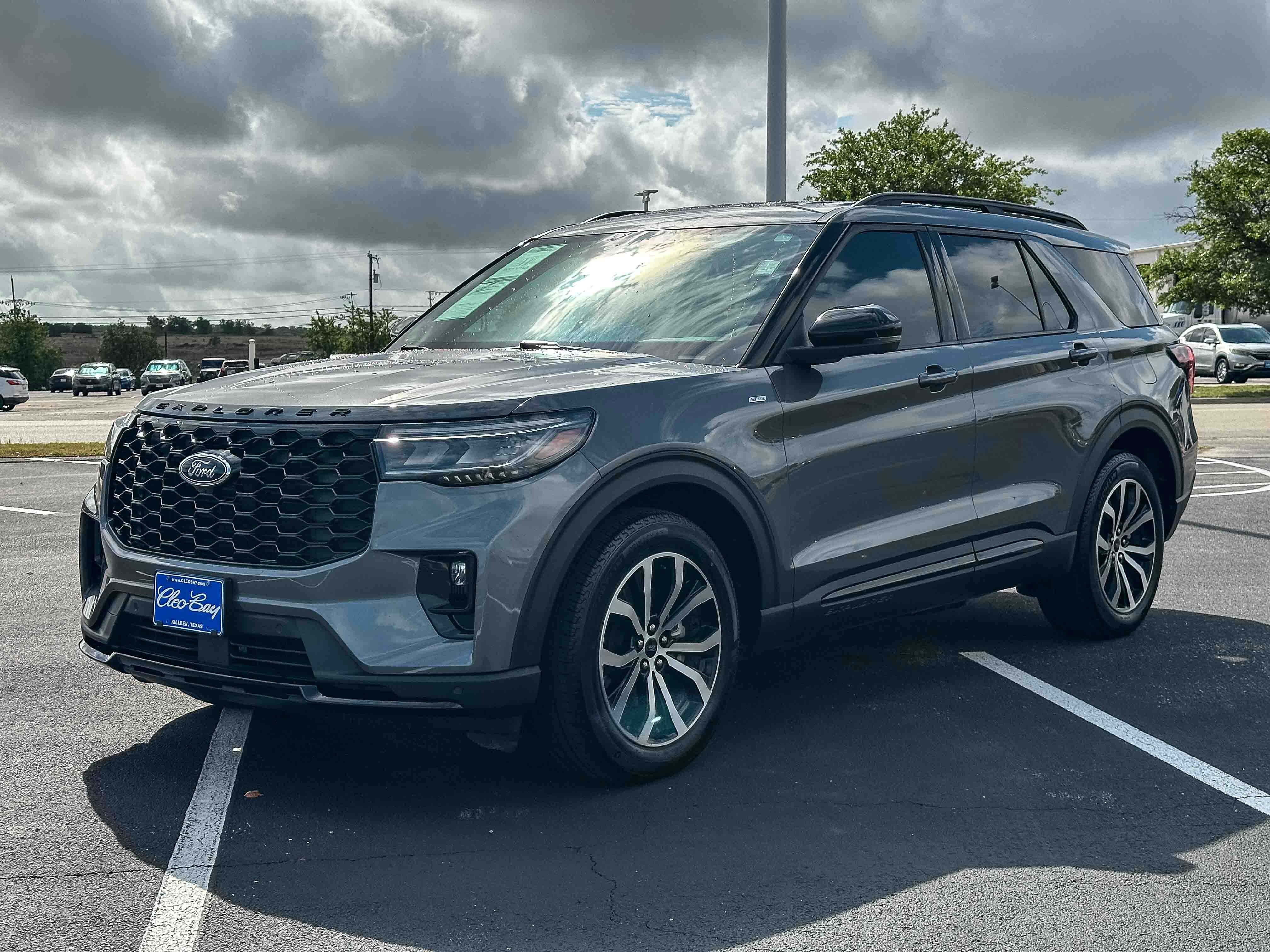 Used 2025 Ford Explorer ST-Line image 10