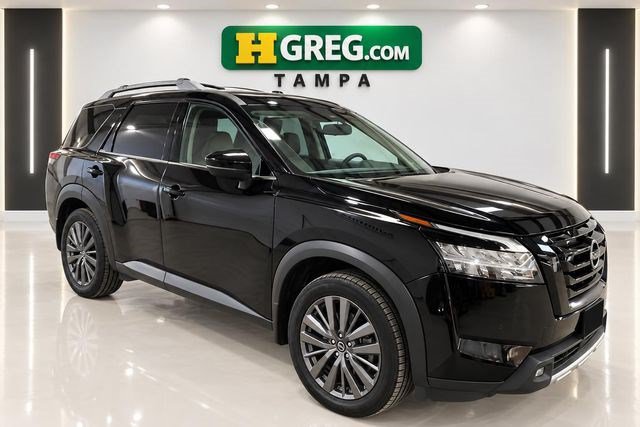 Used 2022 Nissan Pathfinder SL w/ SL Premium Package FWD image 4