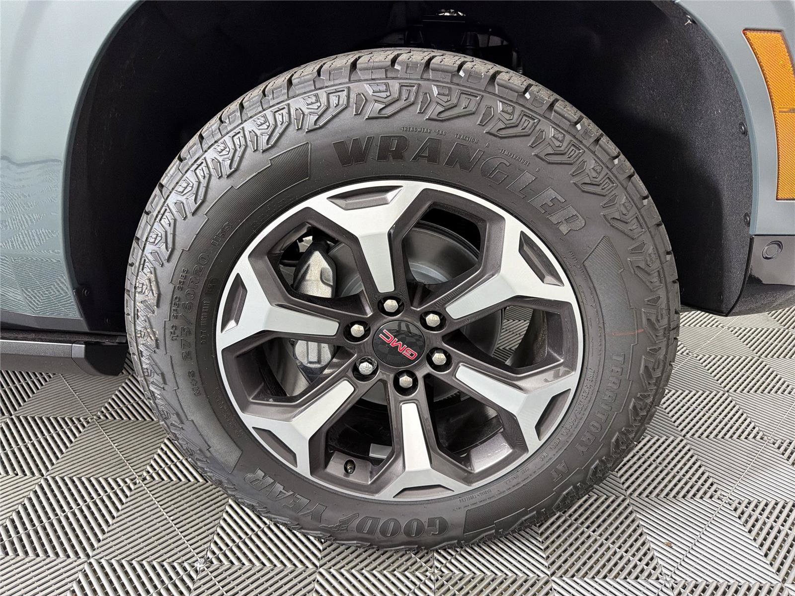 New 2026 GMC Yukon AT4 Ultimate AWD/4WD image 10
