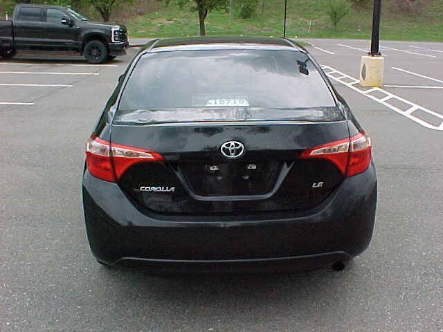 Used 2017 Toyota Corolla LE FWD image 5