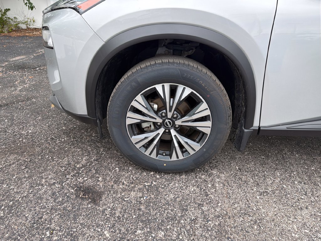 Certified 2023 Nissan Rogue SV FWD image 26
