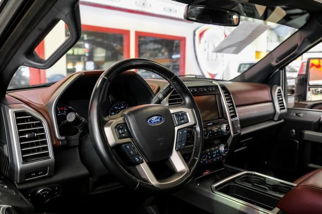 Used 2021 Ford F350 Platinum AWD/4WD image 17