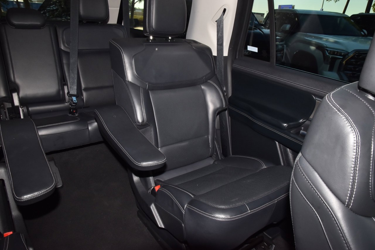 Used 2025 Ford Expedition Max Platinum AWD/4WD image 22