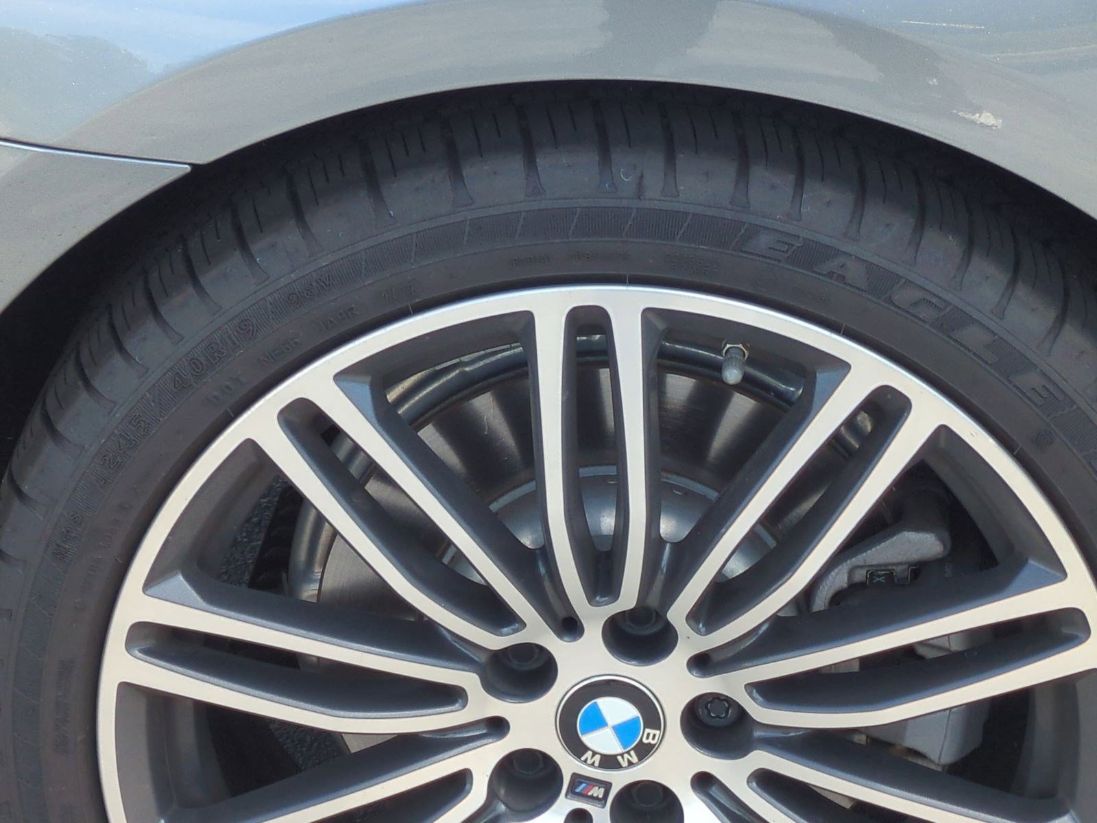 Used 2019 BMW 530i w/ M Sport Package RWD image 12