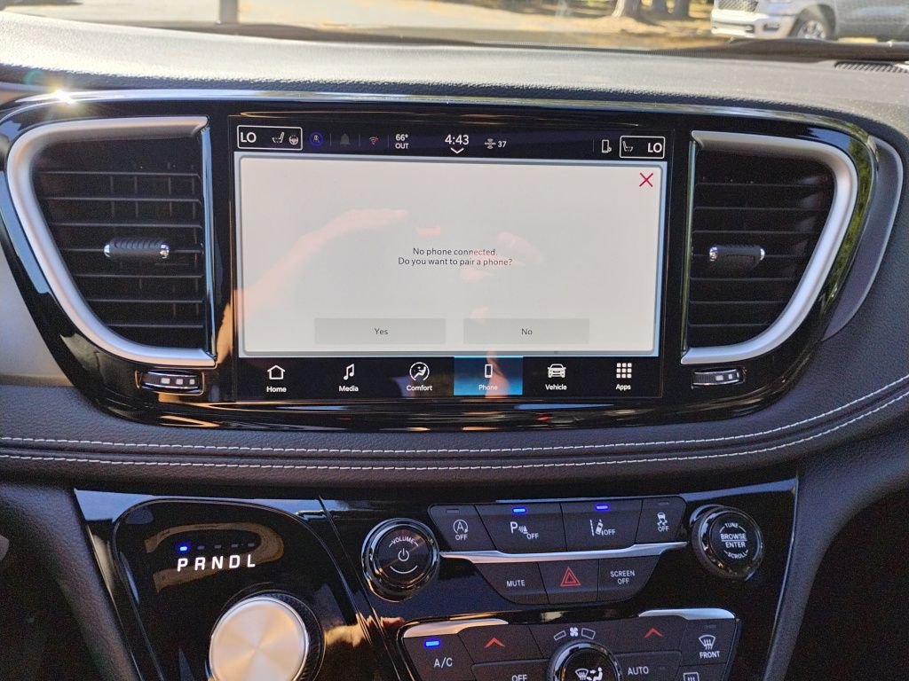 New 2026 Chrysler Pacifica Select image 32