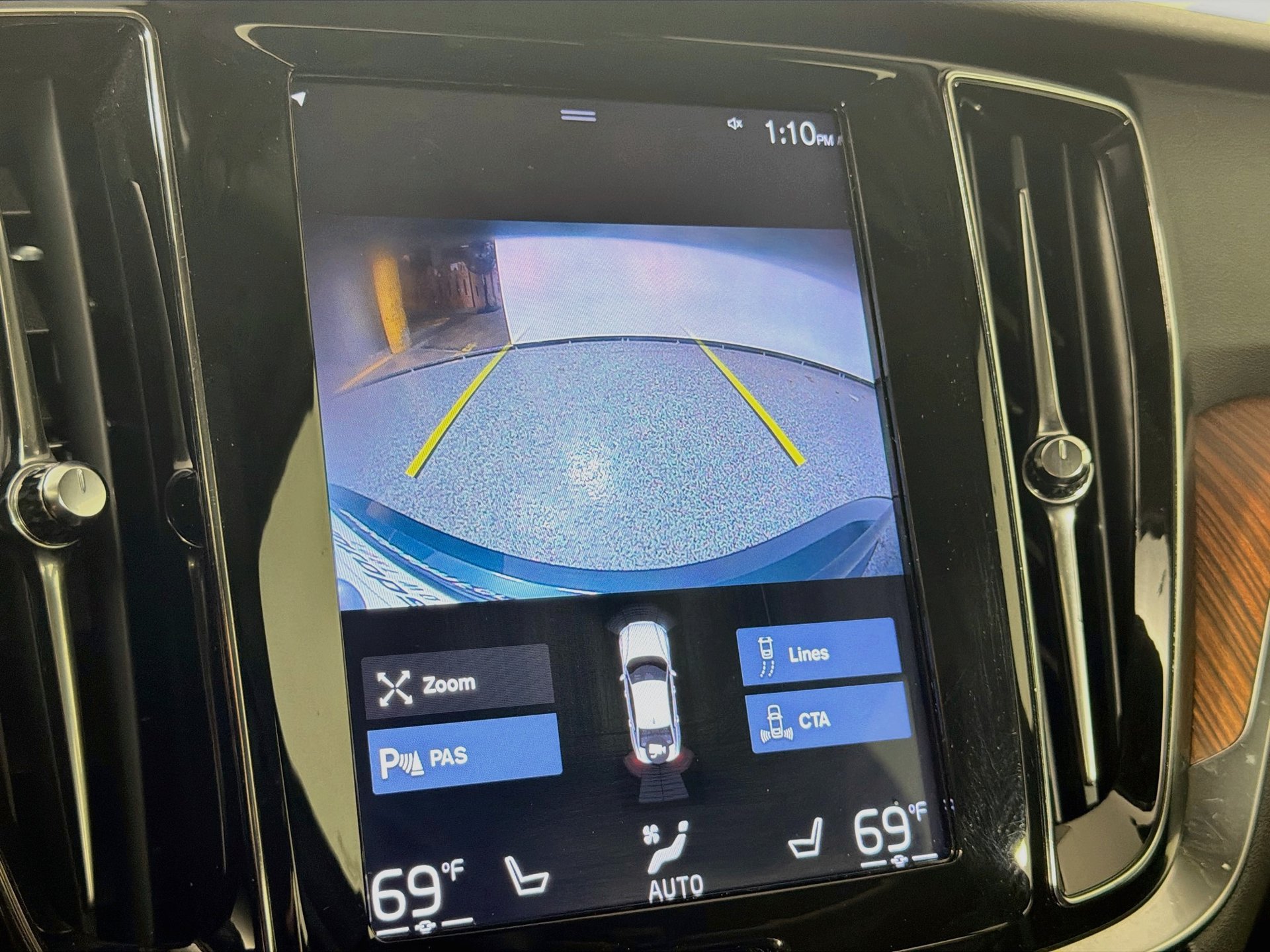 Used 2019 Volvo S60 T5 Momentum w/ Multimedia Package FWD image 15