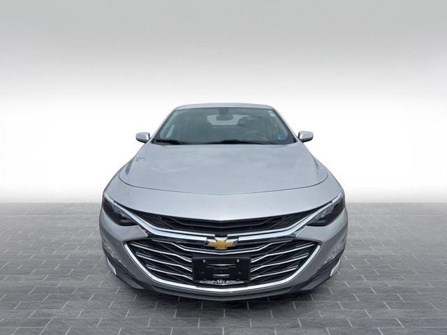 Used 2022 Chevrolet Malibu LT FWD image 2