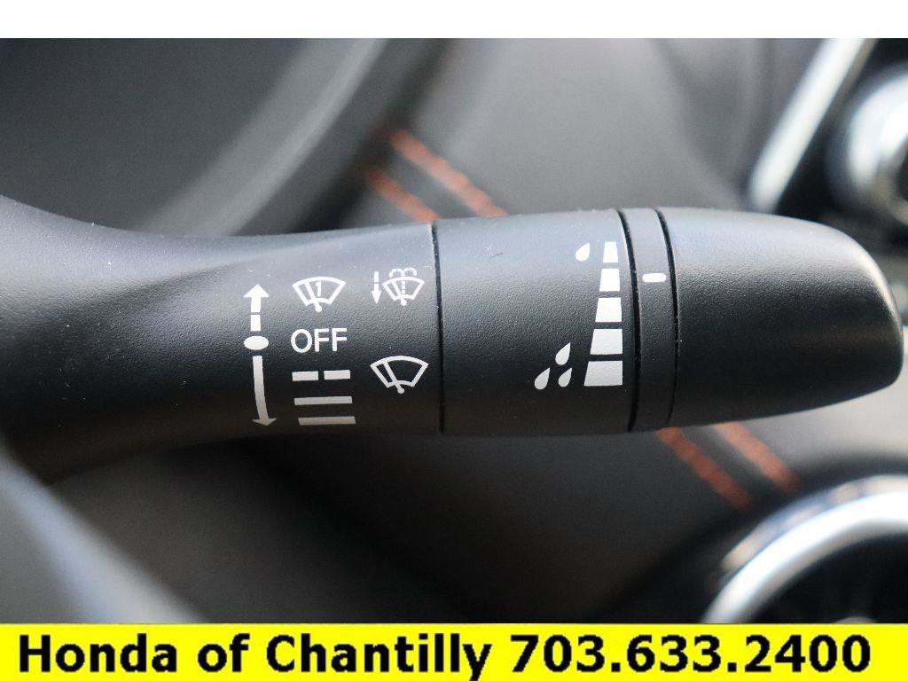 Used 2021 Nissan Sentra SR w/ SR Premium Package image 11