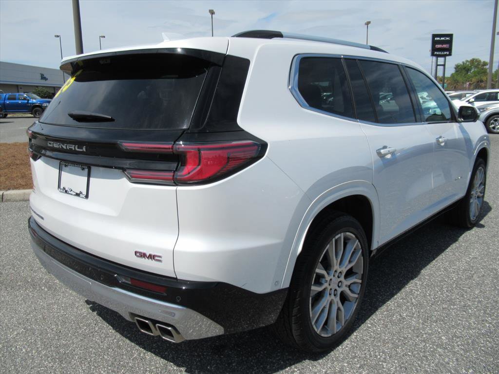 Used 2025 GMC Acadia Denali w/ Super Cruise Package image 7
