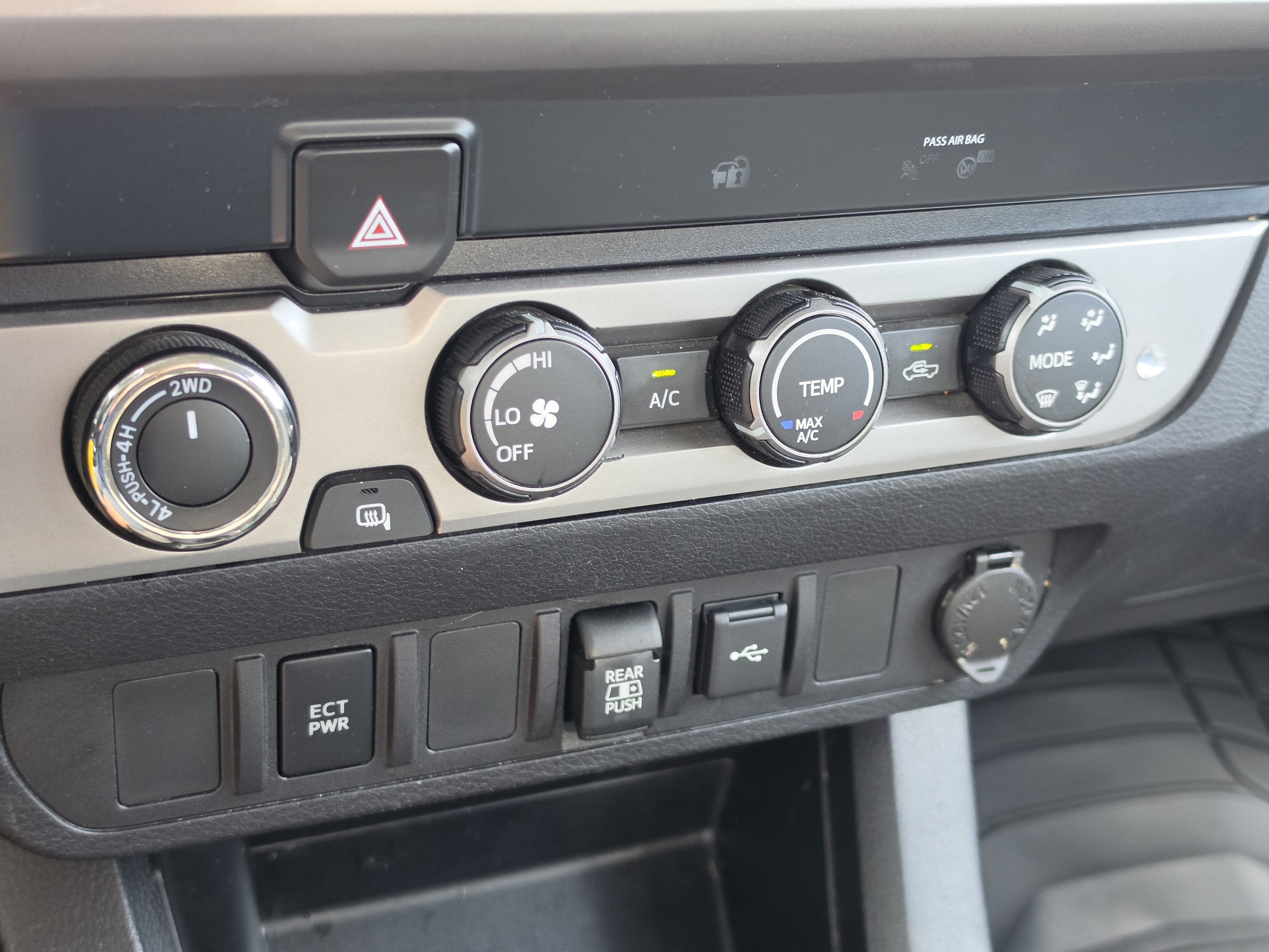 Certified 2020 Toyota Tacoma SR5 AWD/4WD image 21