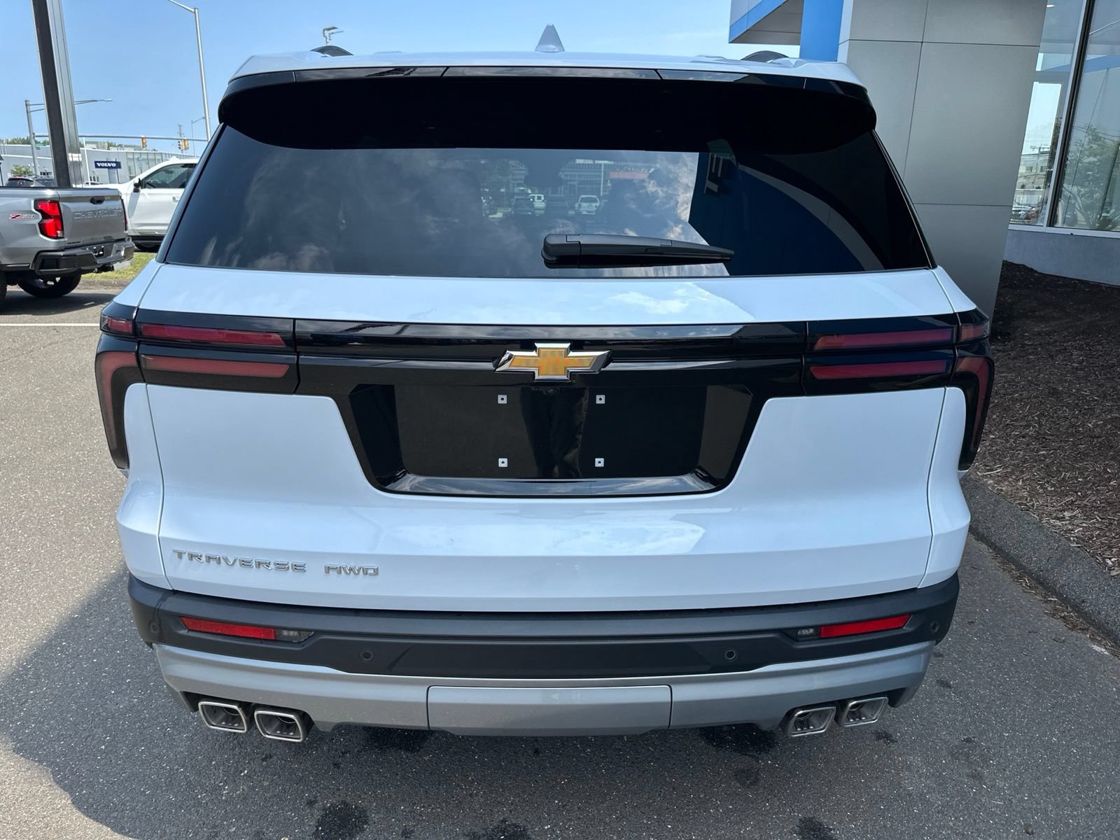 New 2027 Chevrolet Traverse LT w/ Sun and Wheel Package AWD/4WD image 7
