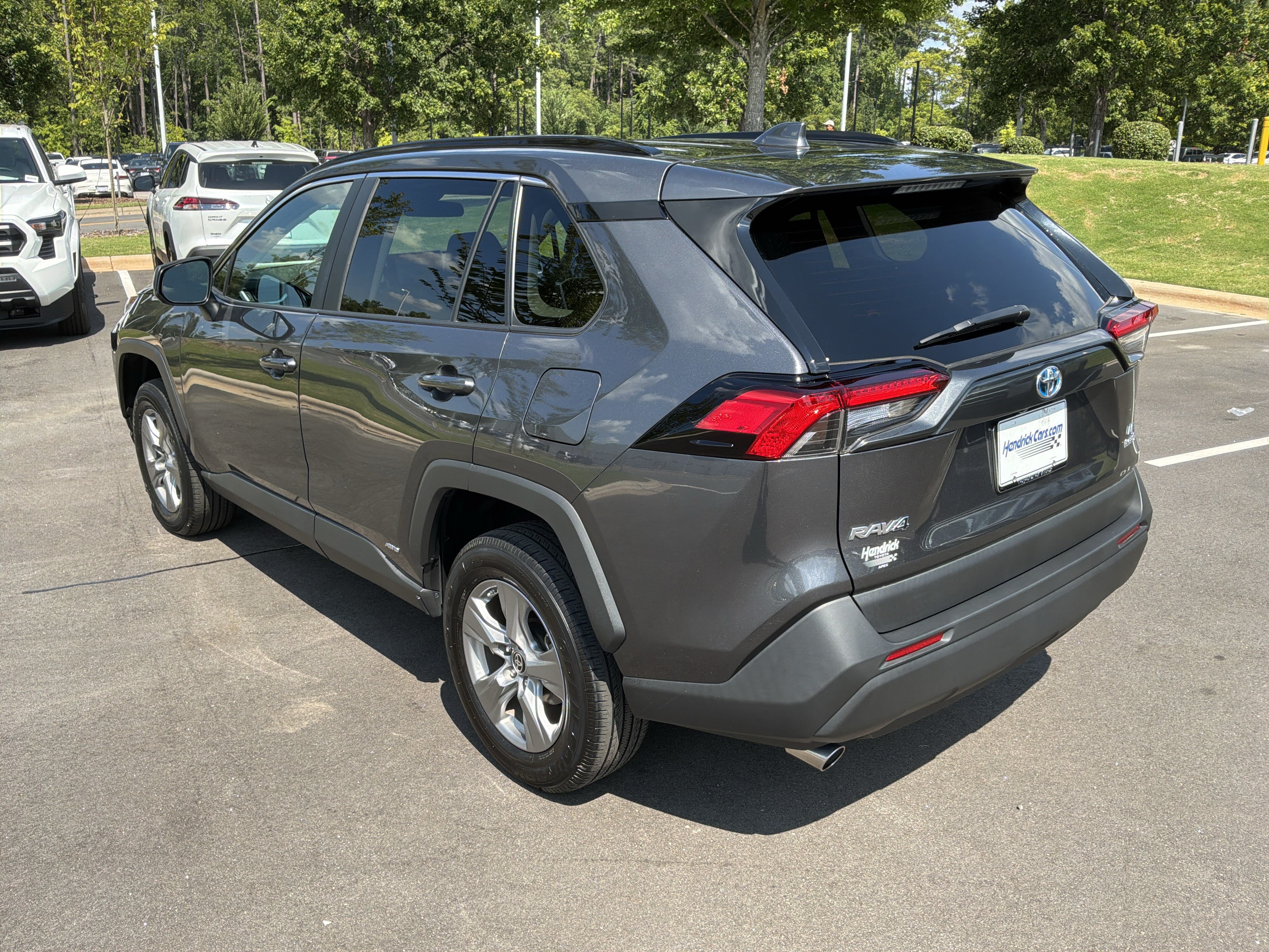 Used 2024 Toyota RAV4 LE AWD/4WD image 8