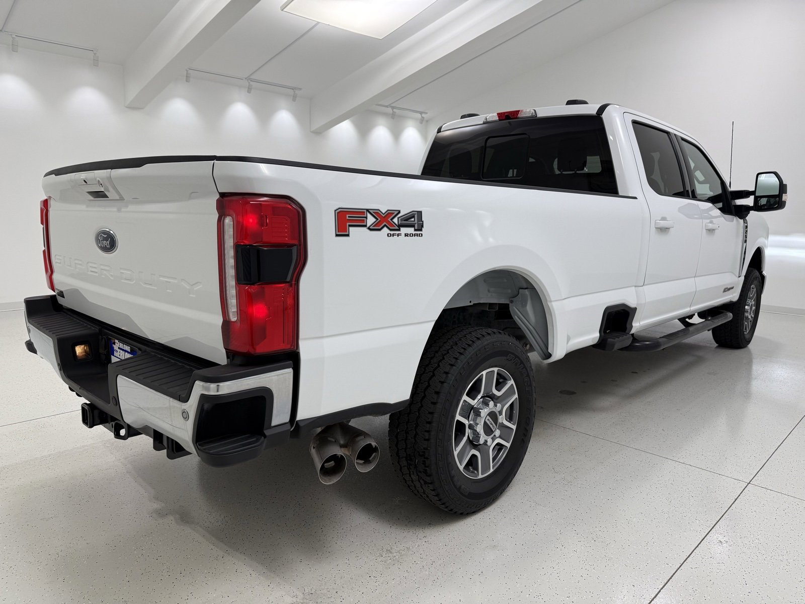Used 2023 Ford F250 Lariat w/ FX4 Off-Road Package image 8
