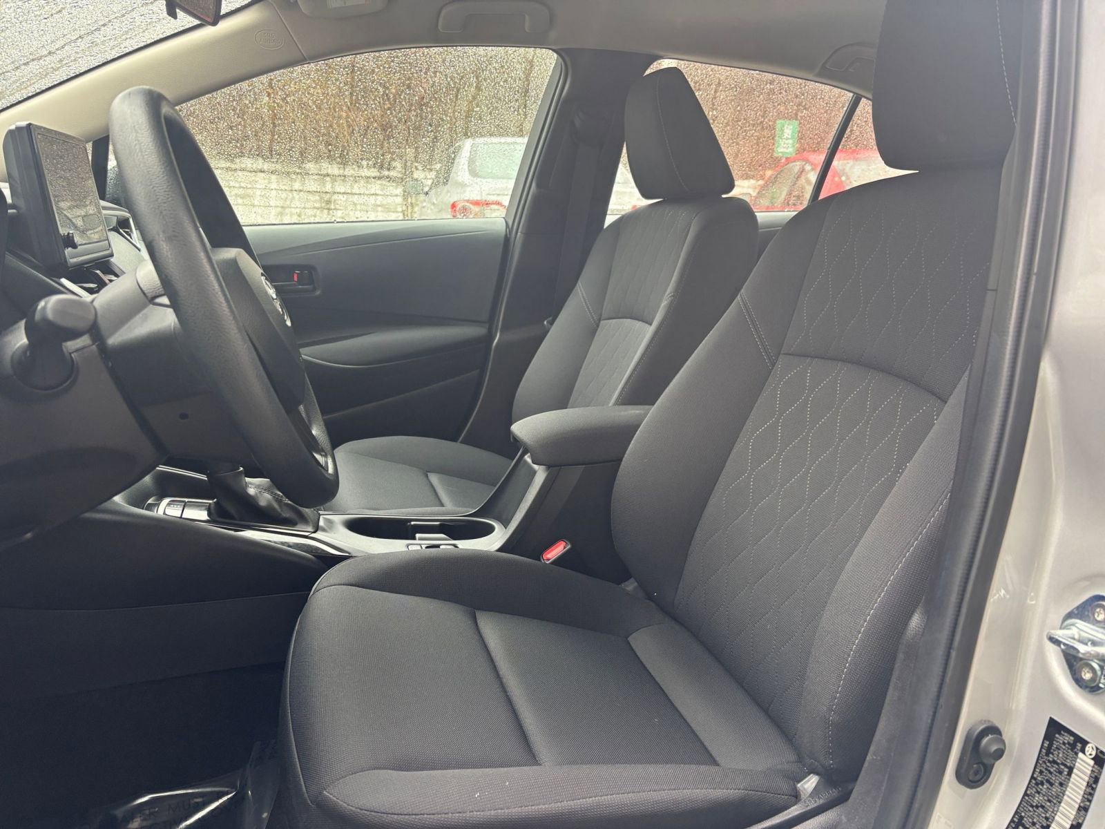 Used 2025 Toyota Corolla LE image 35