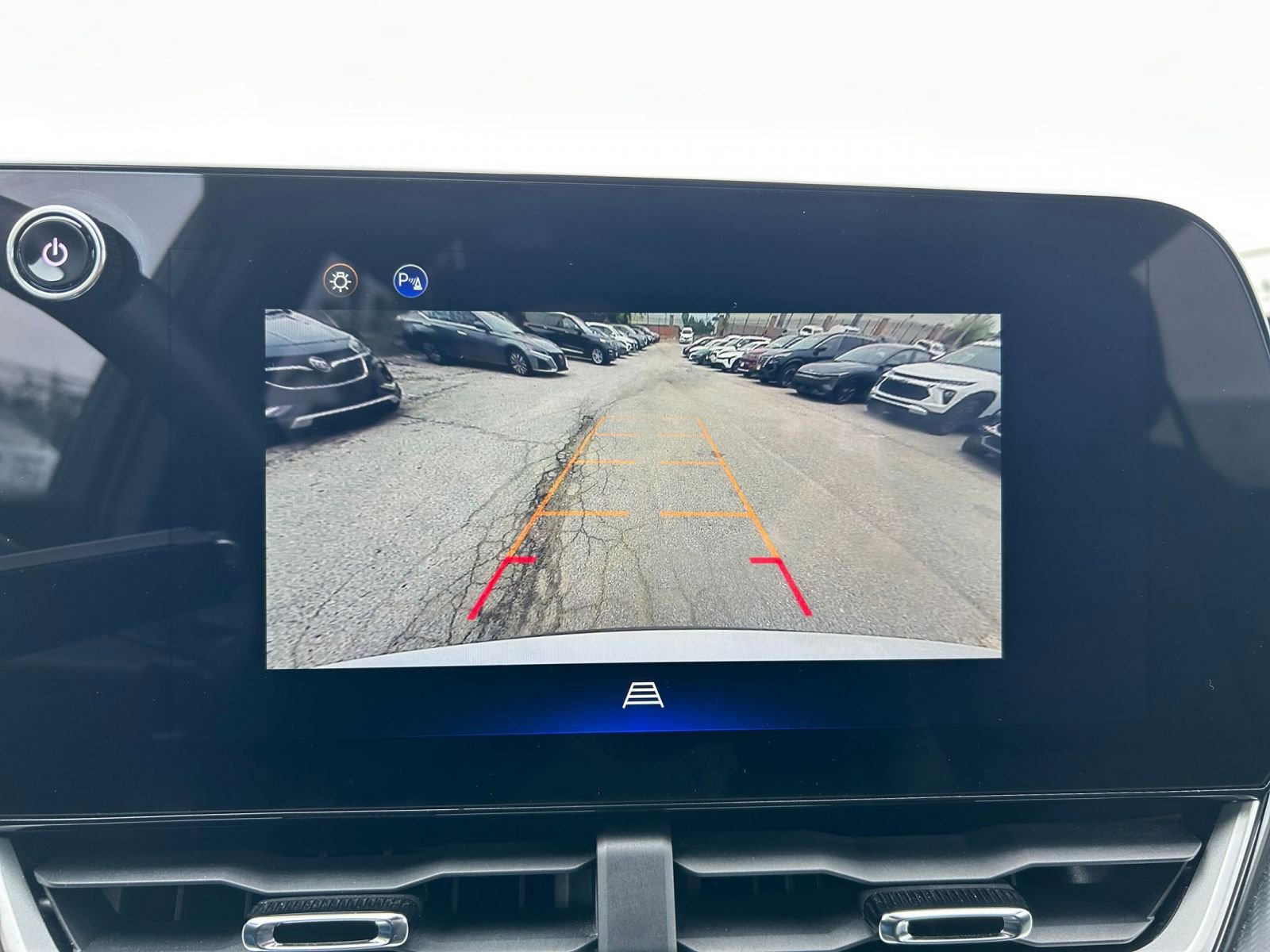 Used 2025 Chevrolet Equinox LT FWD image 20