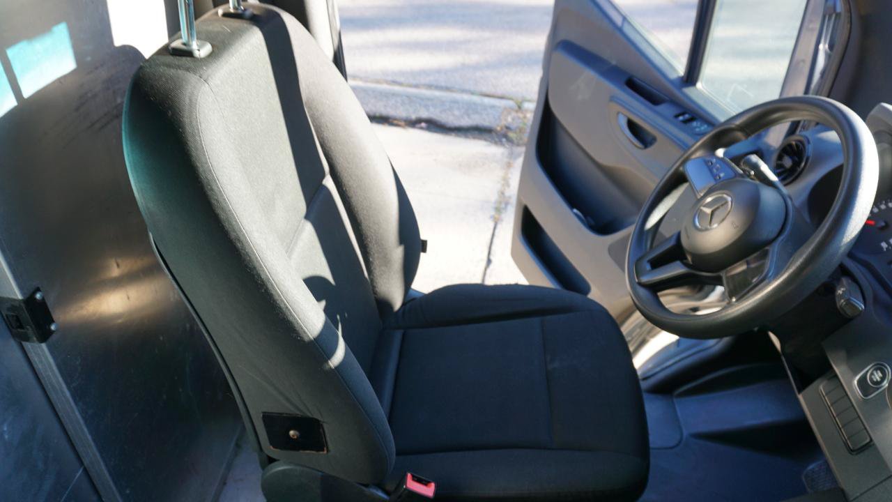 Used 2019 Mercedes-Benz Sprinter 144 image 19