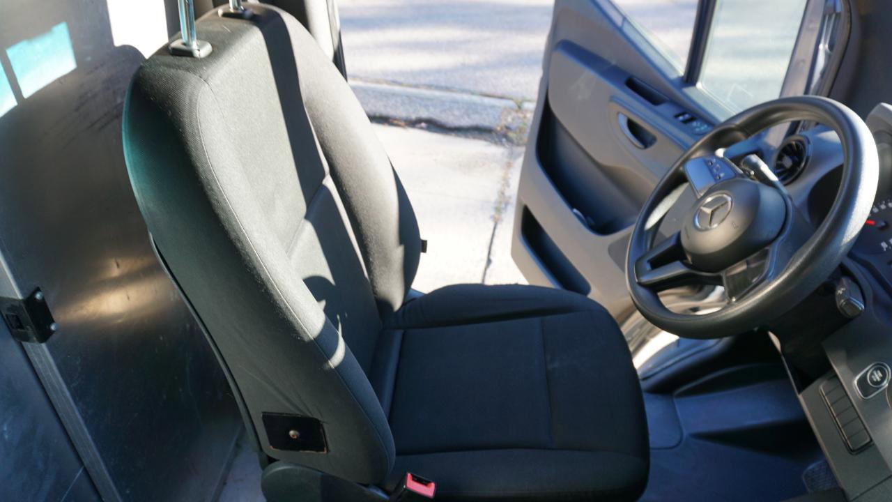 Used 2019 Mercedes-Benz Sprinter 144 image 19