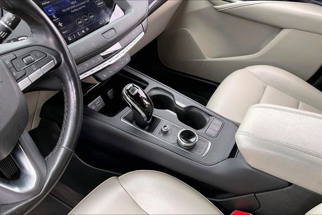 Used 2022 Cadillac XT4 Luxury w/ Cold Weather Package FWD image 13