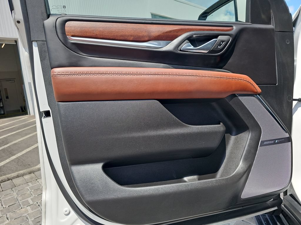 Used 2023 GMC Yukon XL Denali Ultimate w/ LPO, Floor Liner Package AWD/4WD image 21