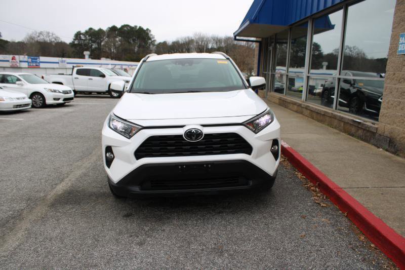 Used 2020 Toyota RAV4 XLE AWD/4WD image 2