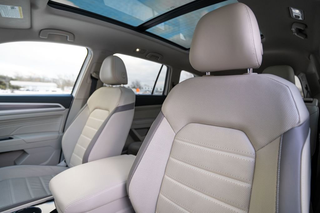 Used 2021 Volkswagen Atlas SEL Premium image 14