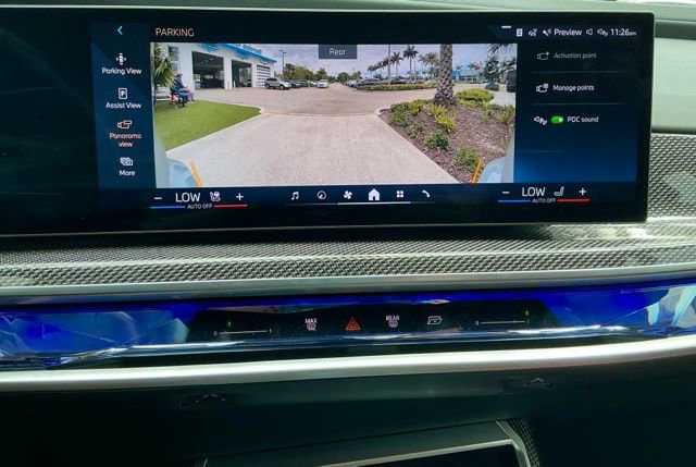 Used 2023 BMW i7 xDrive60 AWD/4WD image 41