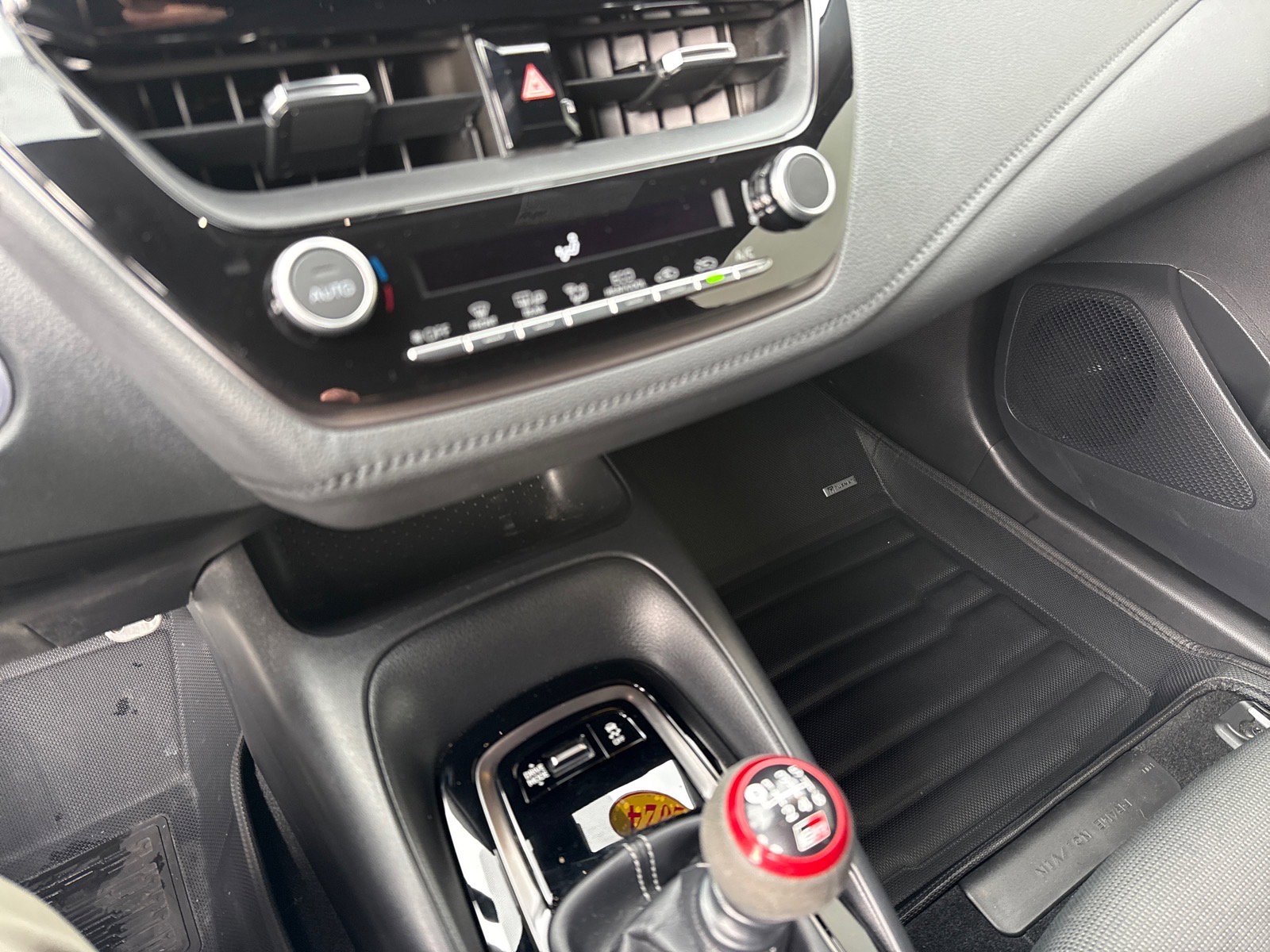 Used 2024 Toyota Corolla Core w/ Performance Package image 22