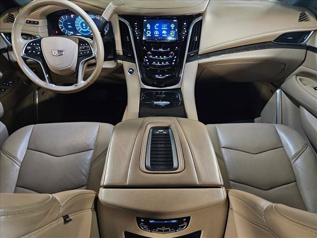 Used 2019 Cadillac Escalade ESV Platinum AWD/4WD image 17