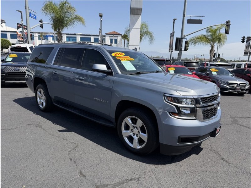 Used 2016 Chevrolet Suburban LT w/ Max Trailering Package RWD image 7
