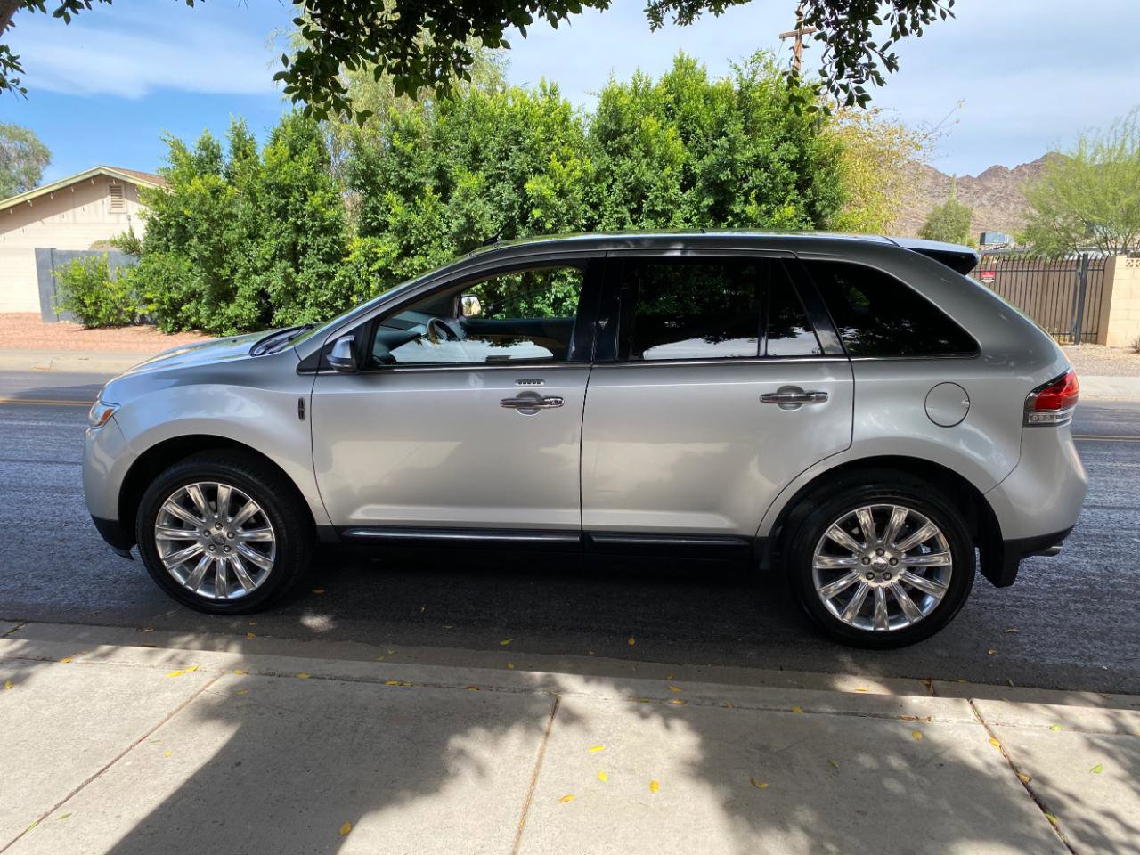Used 2015 Lincoln MKX FWD w/ Equipment Group 101A image 12