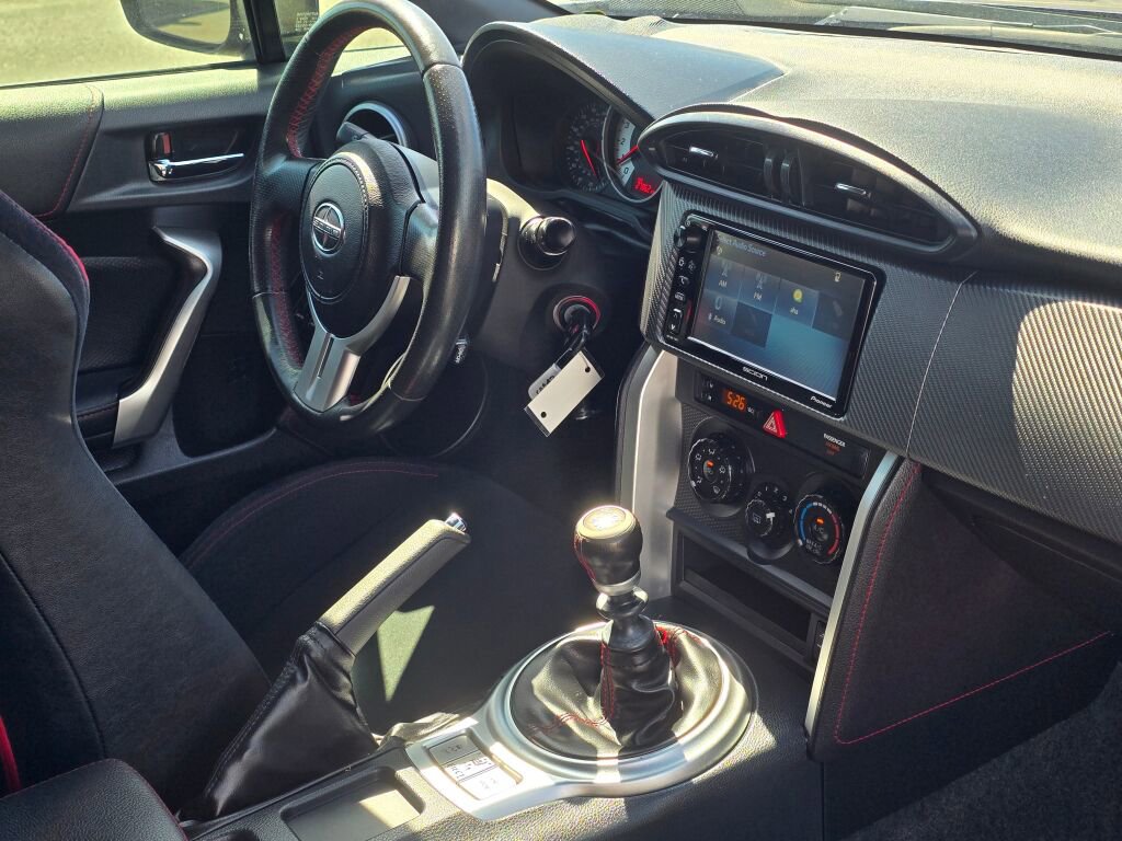 Used 2016 Scion FR-S RWD image 21