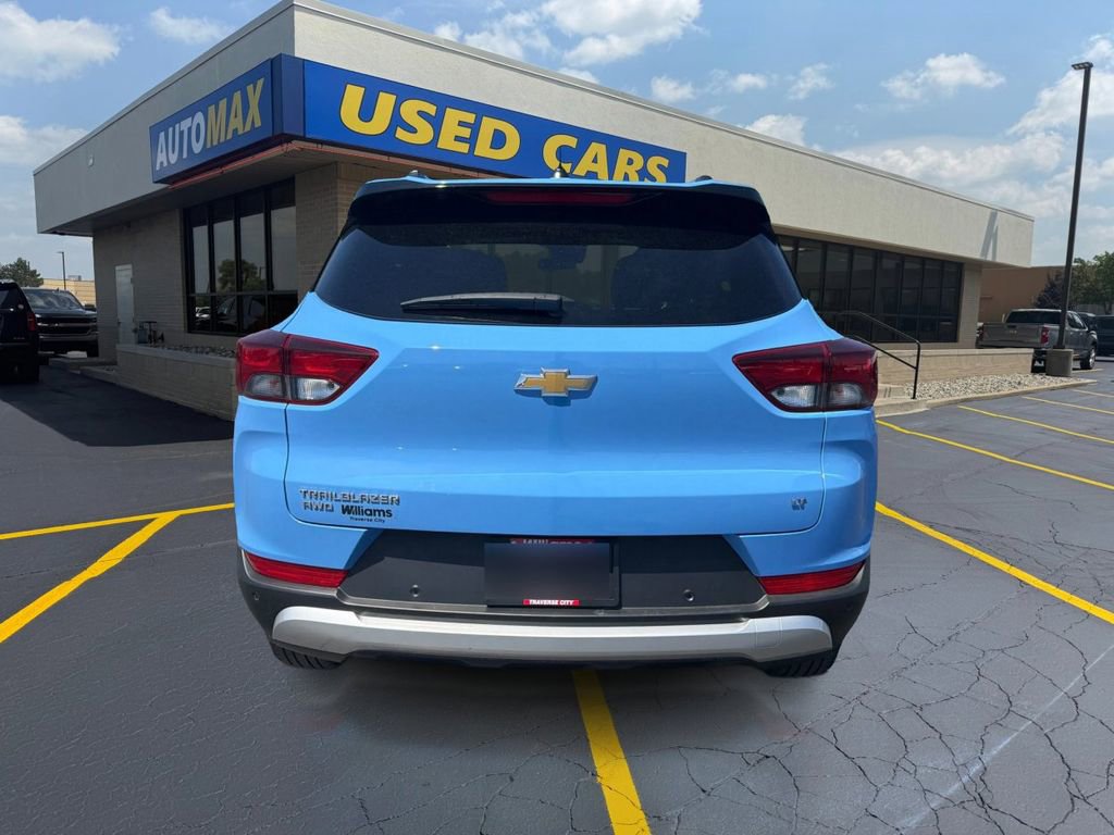 Used 2024 Chevrolet TrailBlazer LT w/ LT Cold Weather Package AWD/4WD image 6