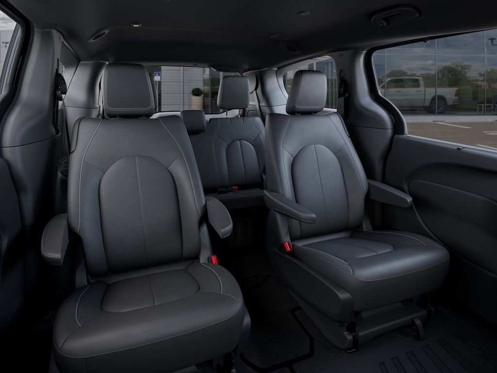 New 2025 Chrysler Pacifica Select w/ Fav Edition Package FWD image 15