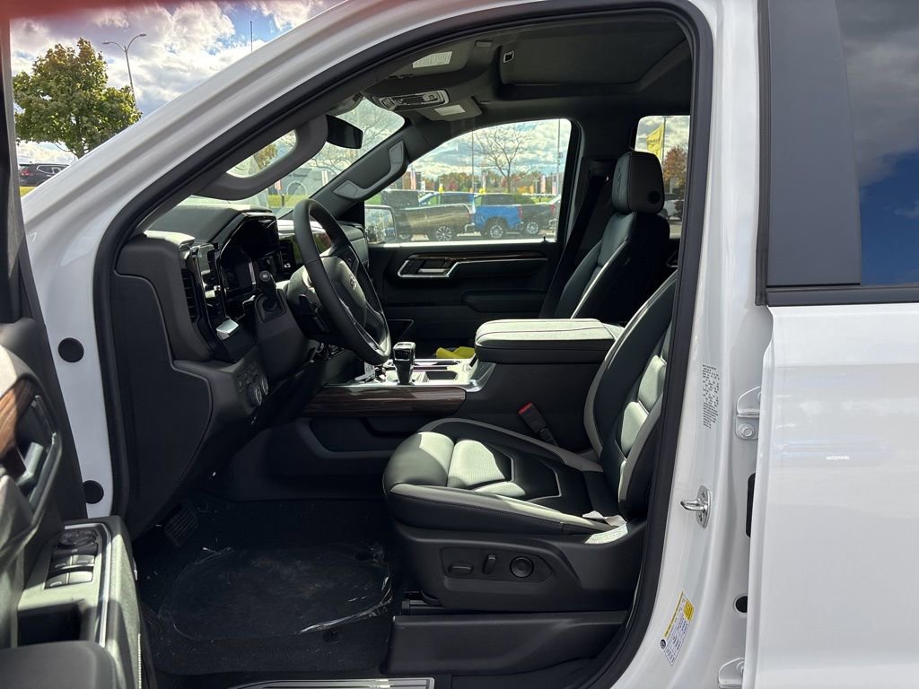 New 2025 Chevrolet Silverado 1500 RST w/ Convenience Package II image 10