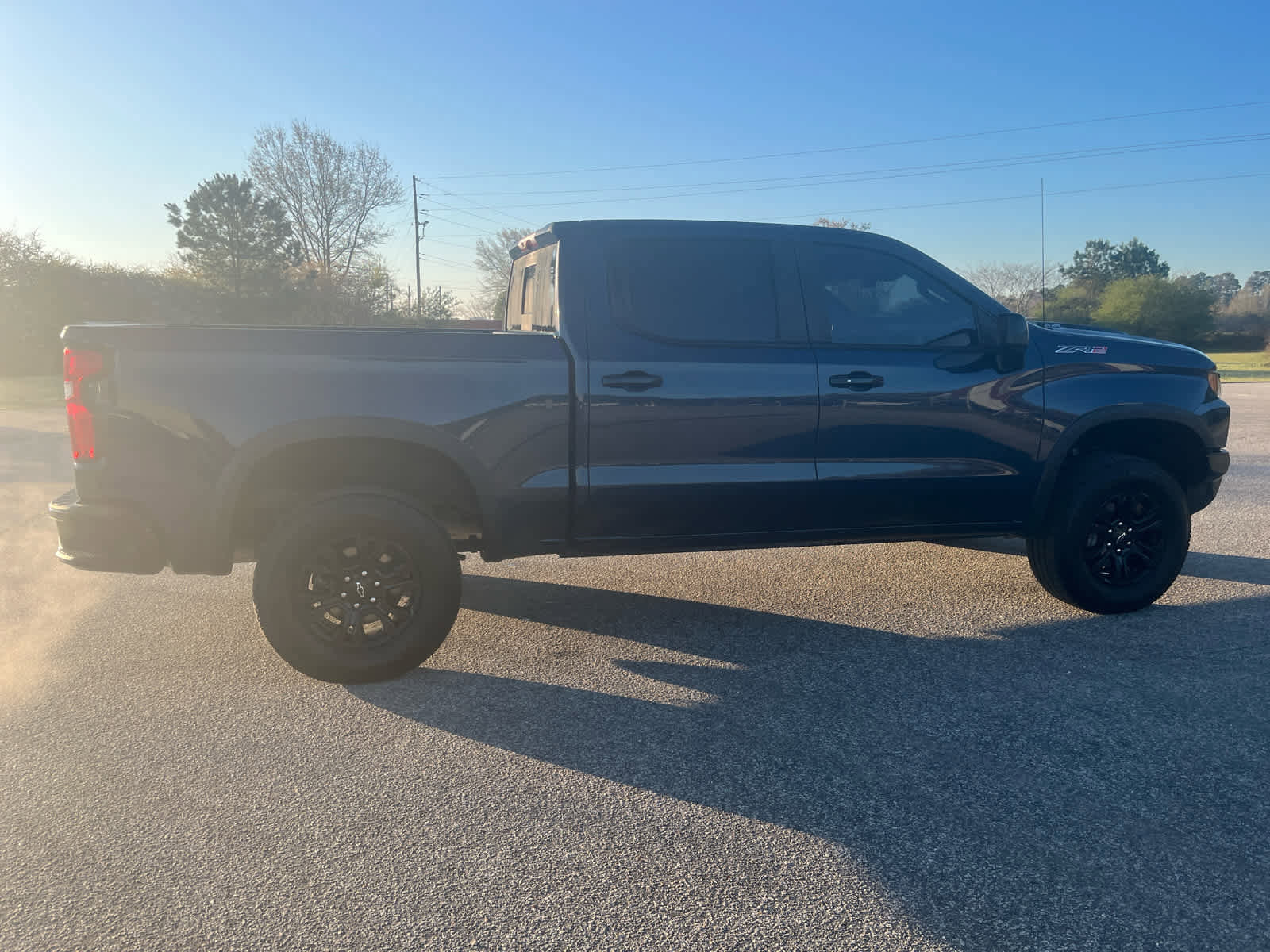 Used 2023 Chevrolet Silverado 1500 ZR2 w/ Technology Package image 6