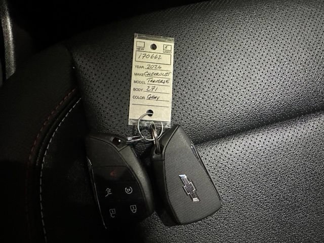 Used 2026 Chevrolet Traverse Z71 w/ LPO, Floor Liner Package AWD/4WD image 40