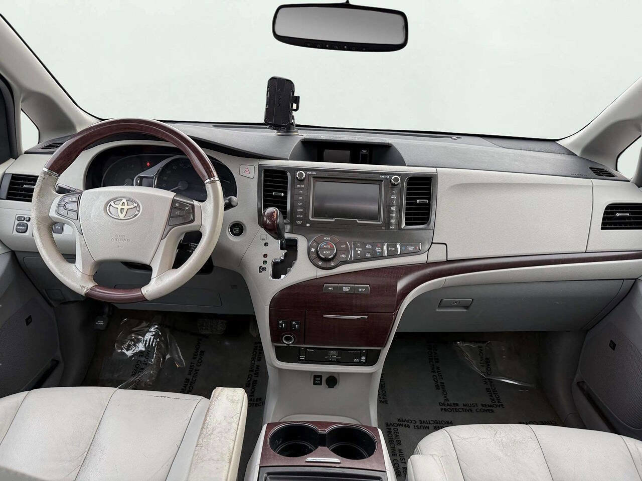 Used 2012 Toyota Sienna Limited image 14