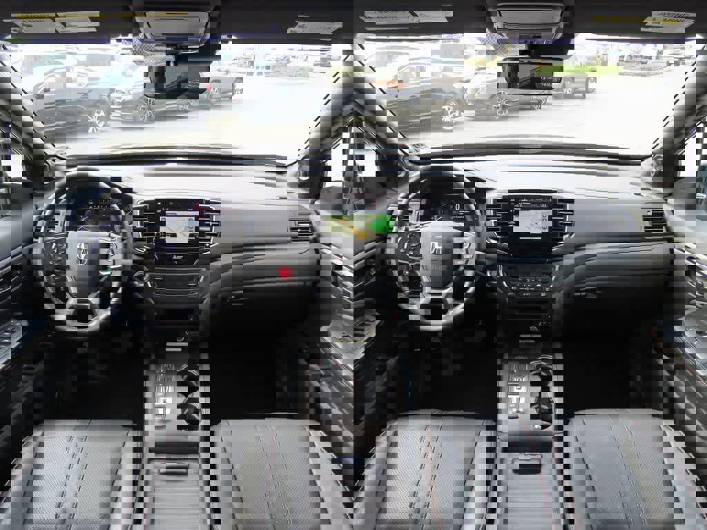 Certified 2022 Honda Passport TrailSport image 17