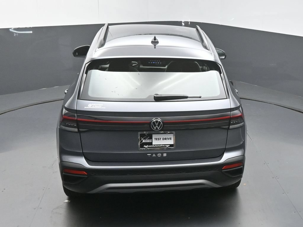 Used 2025 Volkswagen Taos SE FWD image 47