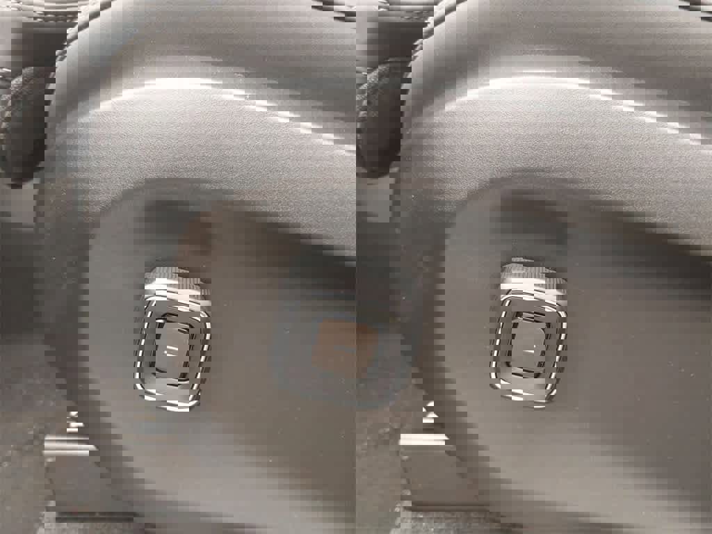 New 2025 Volvo EX90 Plus image 15