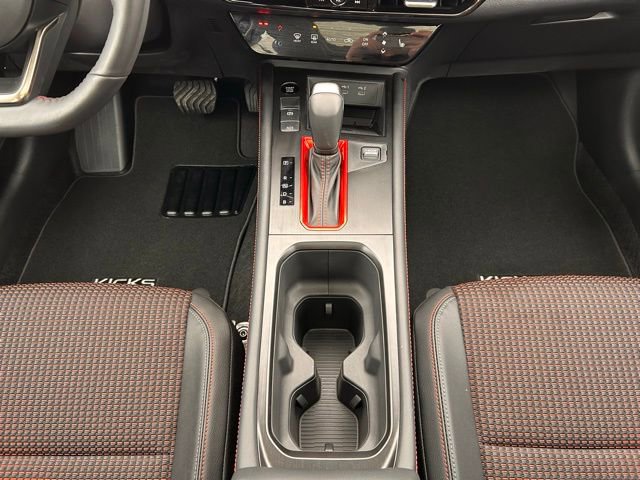 New 2025 Nissan Kicks SR w/ SR Premium Package image 17