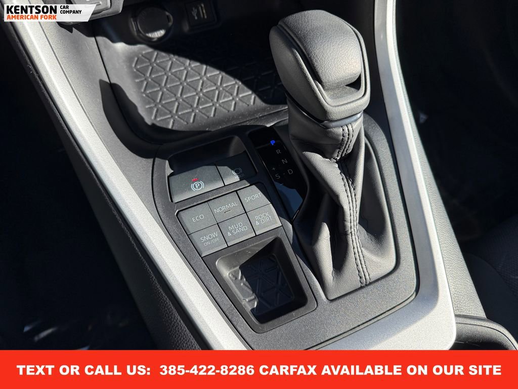 Used 2025 Toyota RAV4 XLE image 26