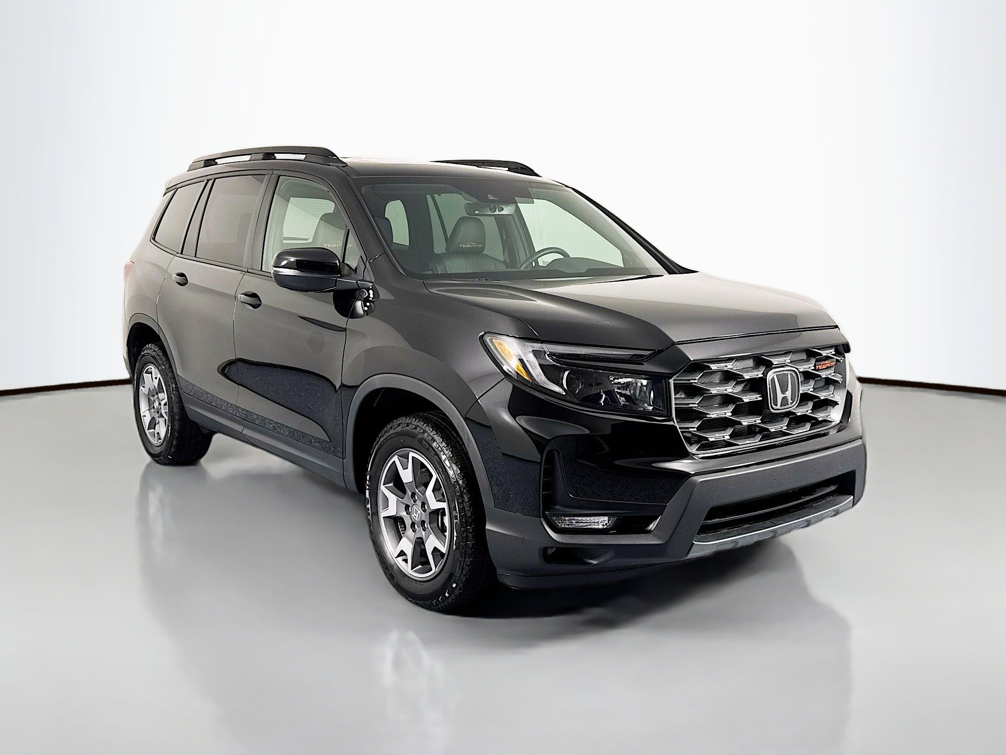 Certified 2023 Honda Passport TrailSport image 3