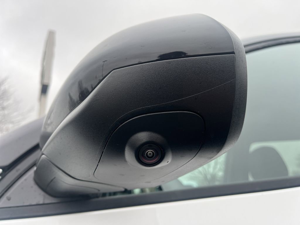 New 2026 Chevrolet Equinox LT w/ Safety and Technology Package image 3