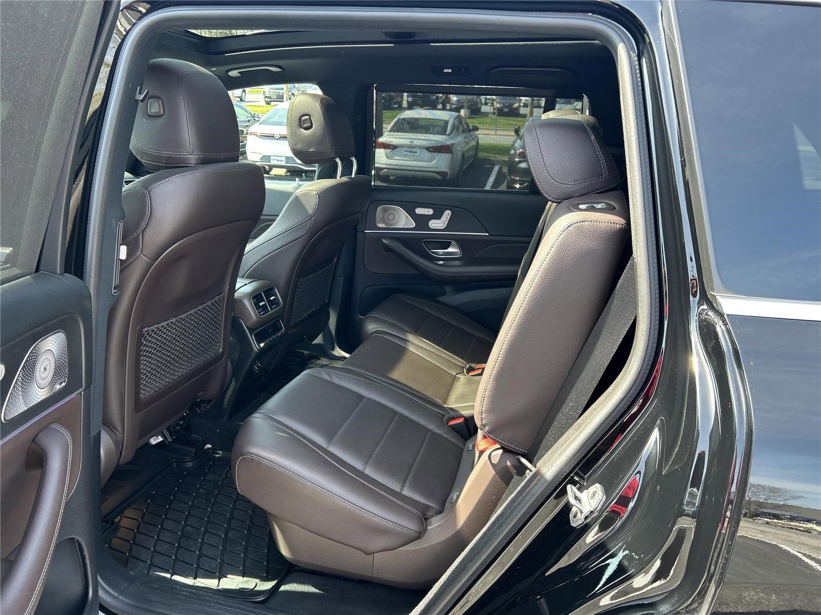 Used 2021 Mercedes-Benz GLS 450 4MATIC image 13