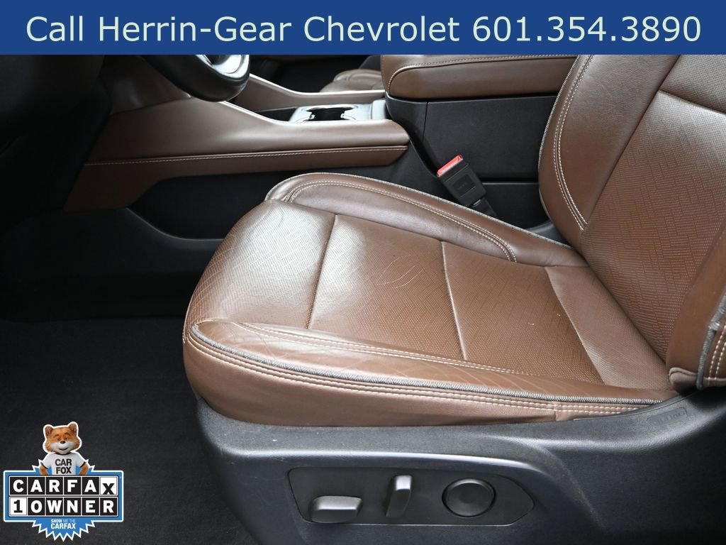 Used 2023 Chevrolet Suburban High Country image 13