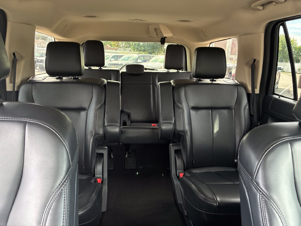 Used 2024 Ford Expedition XLT AWD/4WD image 35
